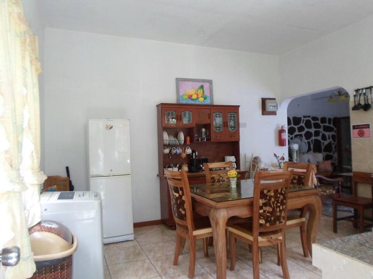 Port Glaud Gigi'S Self Catering Apartment מראה חיצוני תמונה