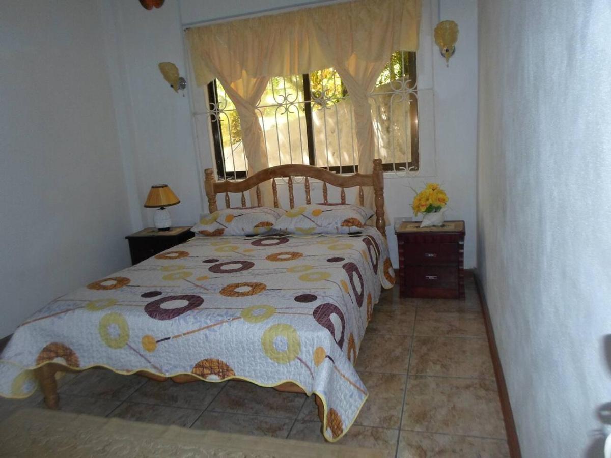 Port Glaud Gigi'S Self Catering Apartment מראה חיצוני תמונה