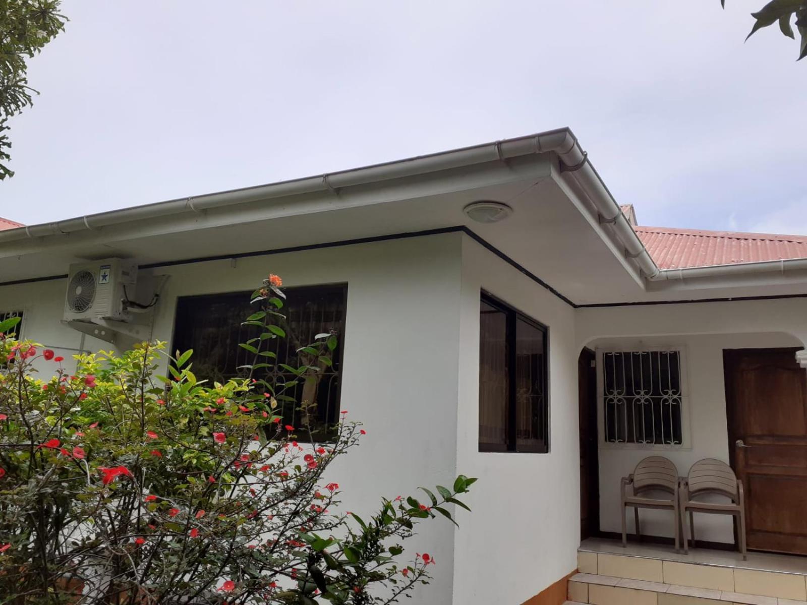Port Glaud Gigi'S Self Catering Apartment מראה חיצוני תמונה