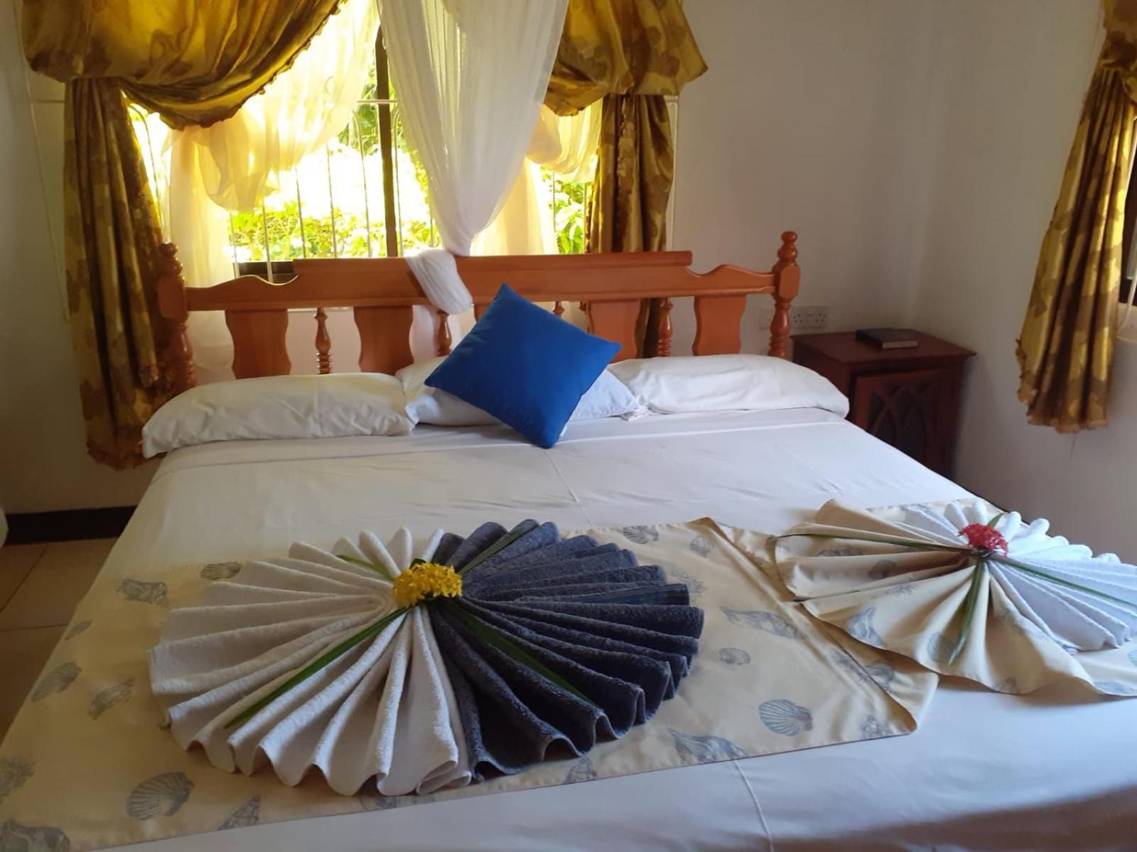 Port Glaud Gigi'S Self Catering Apartment מראה חיצוני תמונה